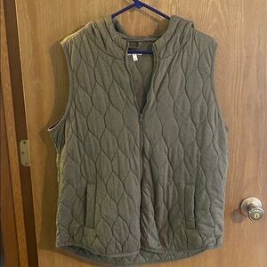 Maurices Quilted Vest in Olive